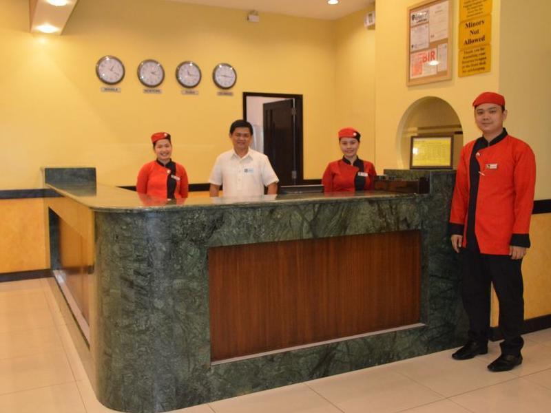 Hotel Sogo Buendia Pasay Esterno foto
