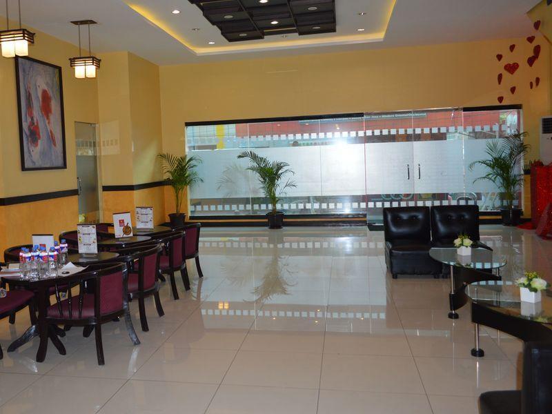 Hotel Sogo Buendia Pasay Esterno foto
